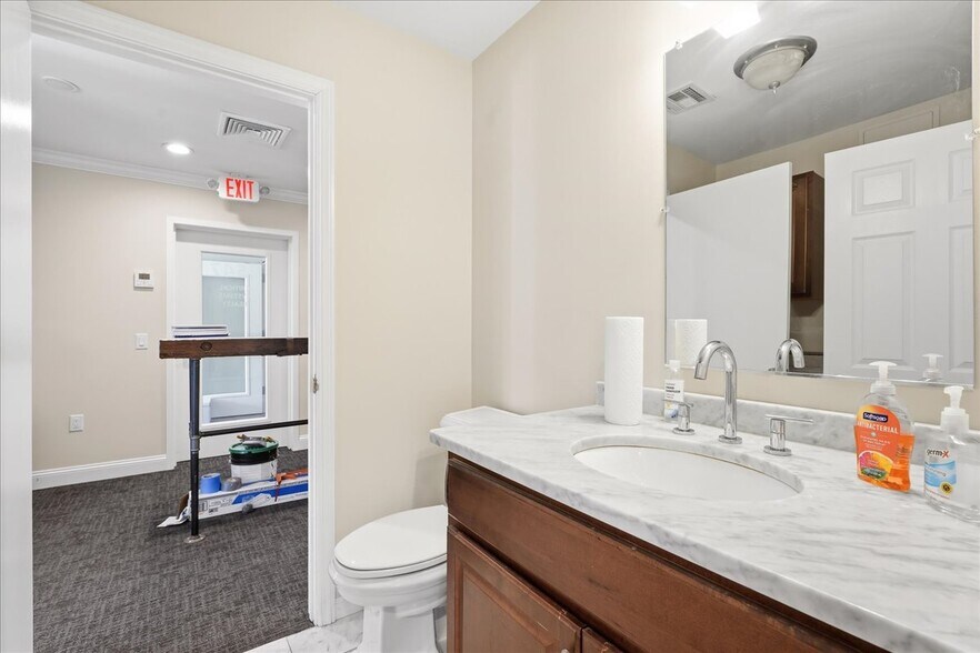 More Photos Of 96 Freneau Ave, Matawan Office For Sale