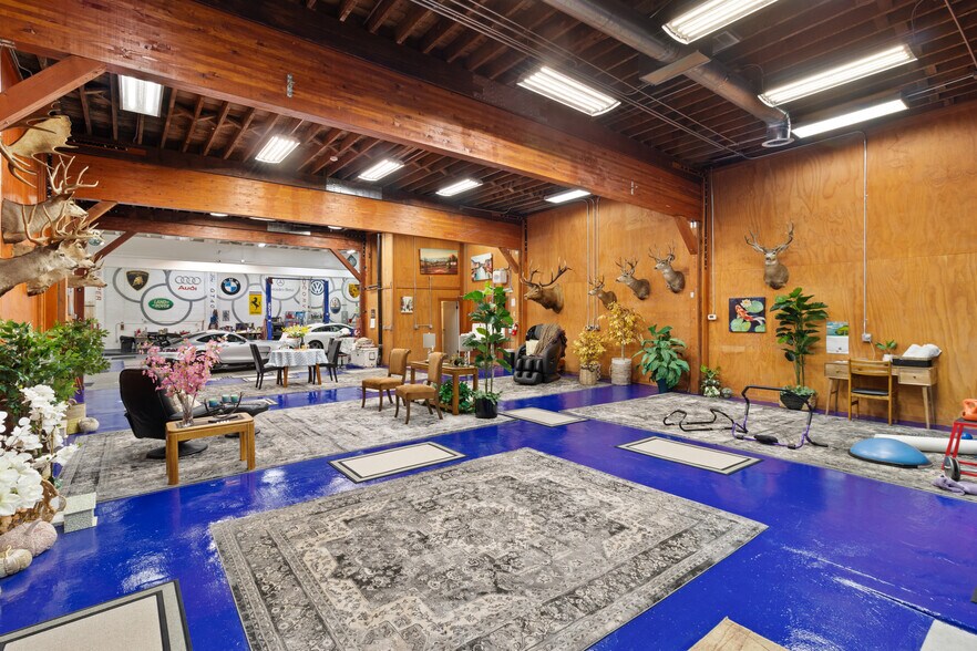 More Photos Of 1100-1118 NW 21 Ave, Portland Storefront For Sale