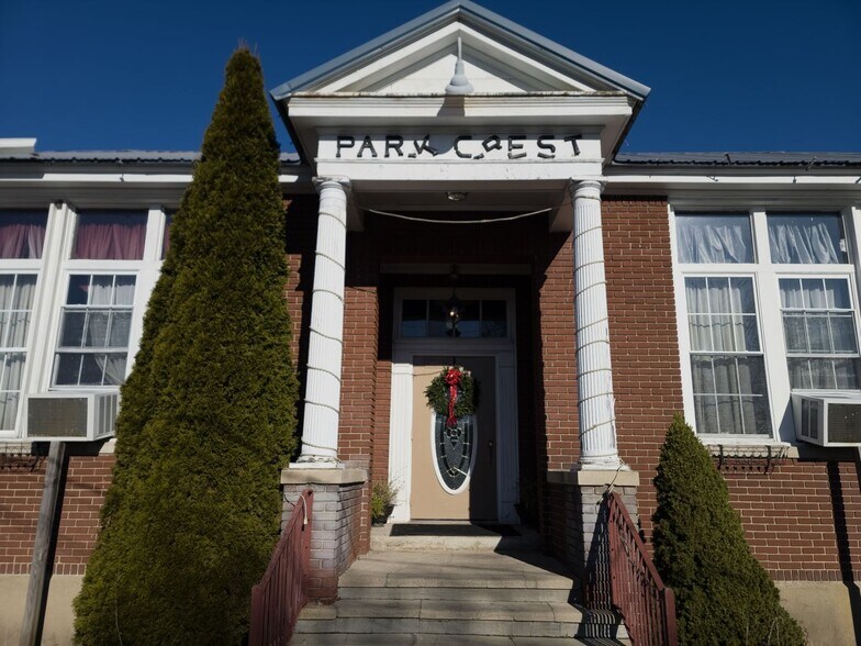 More Photos Of 15 Berkley Rd, Barnesville Restaurant For Sale