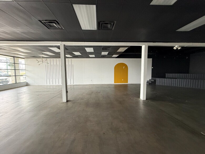 More Photos Of 2201-2213 Lexington Rd, Nicholasville Unknown For Lease