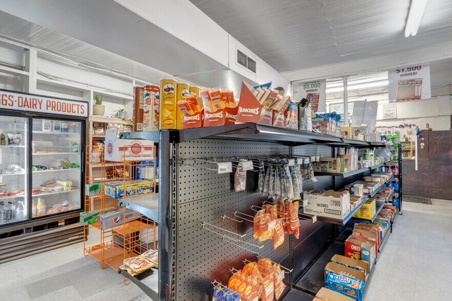 More Photos Of 834 Monticello Rd, Charlottesville Storefront Retail Residential For Sale