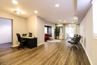 More Photos Of 519-521 N Charles St, Baltimore Office For Sale