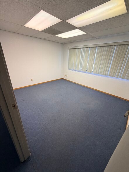 More Photos Of 28435 Century St, Hayward Light Distribution For Sale
