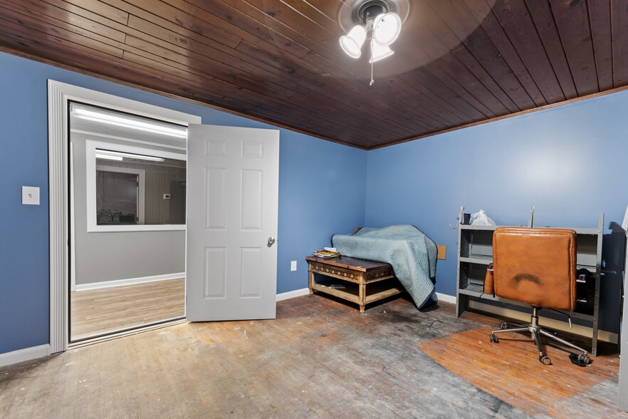 More Photos Of 3705 Buford Hwy, Duluth Auto Dealership For Sale