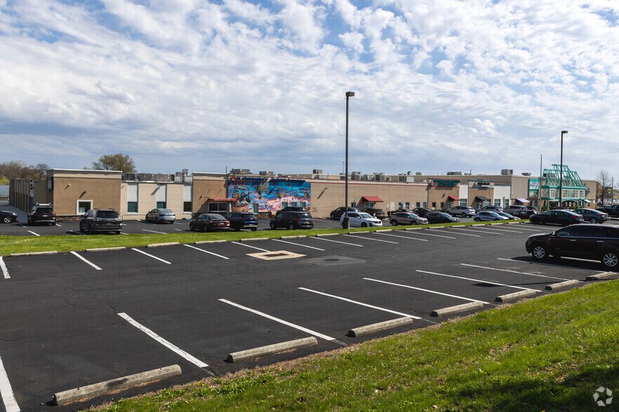 More Photos Of 9815 Roosevelt Blvd, Philadelphia Medical For Lease