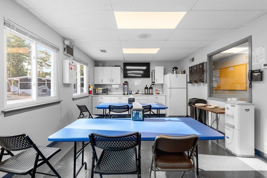 More Photos Of 513 Mill St, Marion Research And Development For Sale