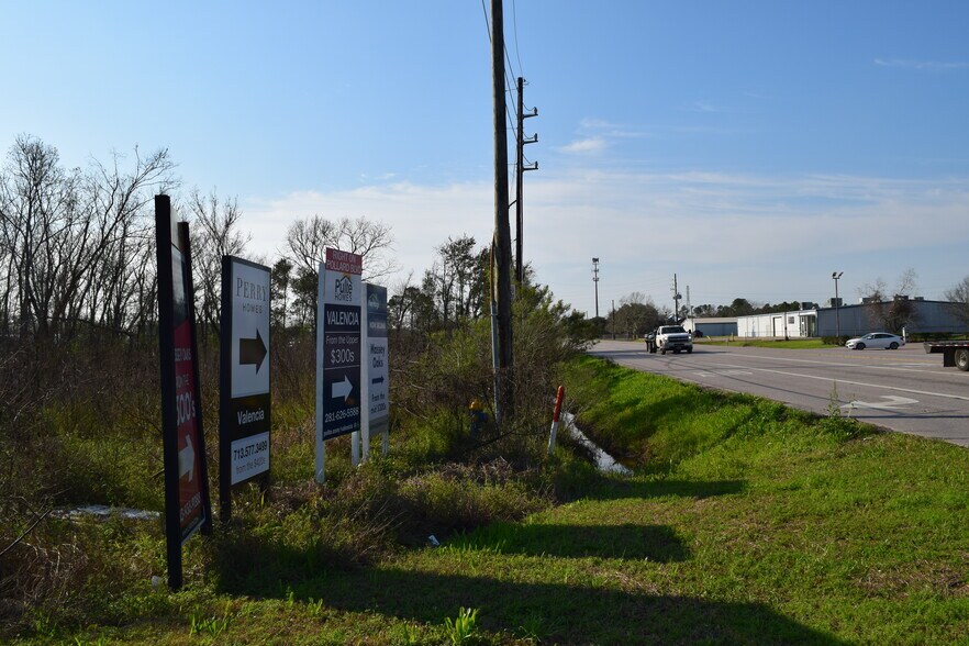 More Photos Of Bailey Rd at Masters rd, Pearland Land For Sale