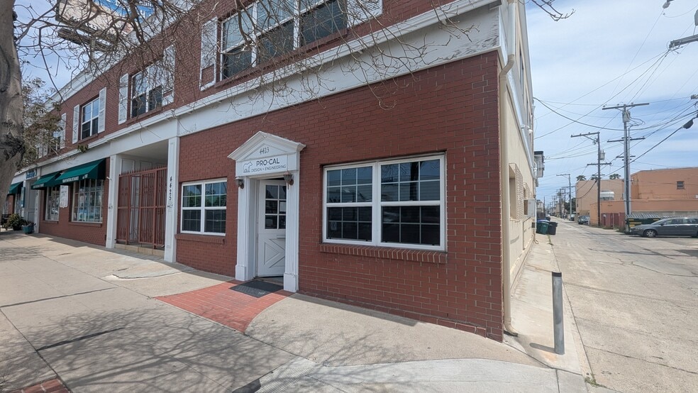 More Photos Of 4425 Cass St, San Diego Office For Lease
