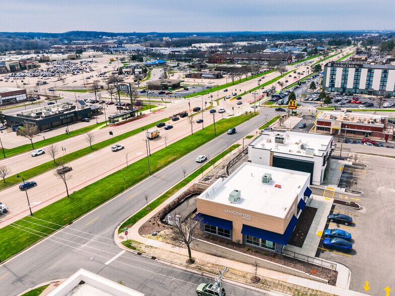 More Photos Of 4518 E Washington Ave, Madison General Retail For Sale