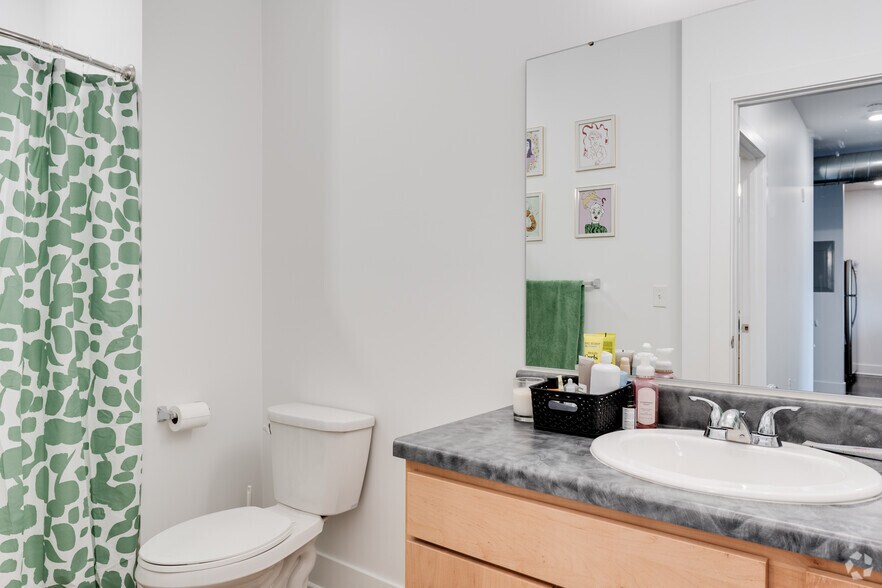 More Photos Of 565 E Grand River Ave, East Lansing Apartments For Lease