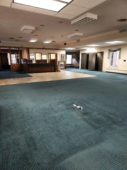 More Photos Of 3 E Wea St, Paola Office For Sale