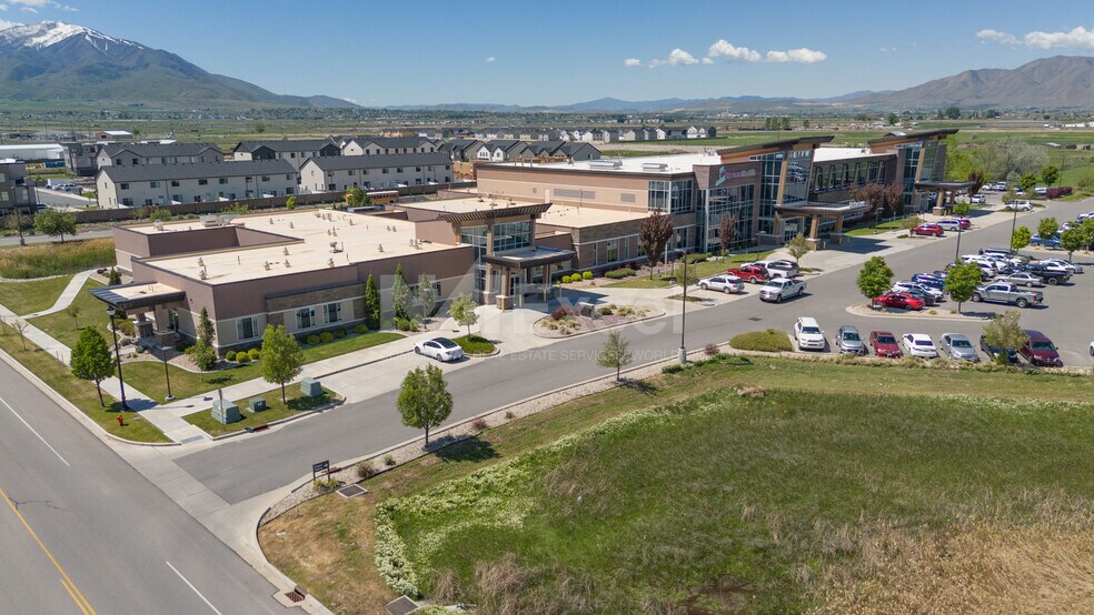 More Photos Of 555 W State Road 164, Salem Medical For Lease
