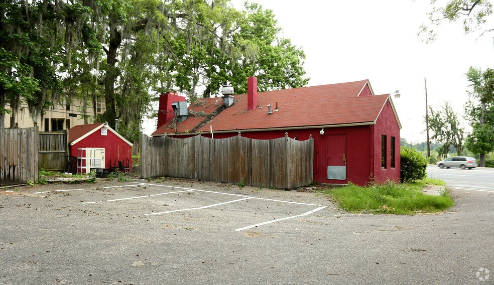 More Photos Of 2205 Apalachee Pky, Tallahassee Restaurant For Sale