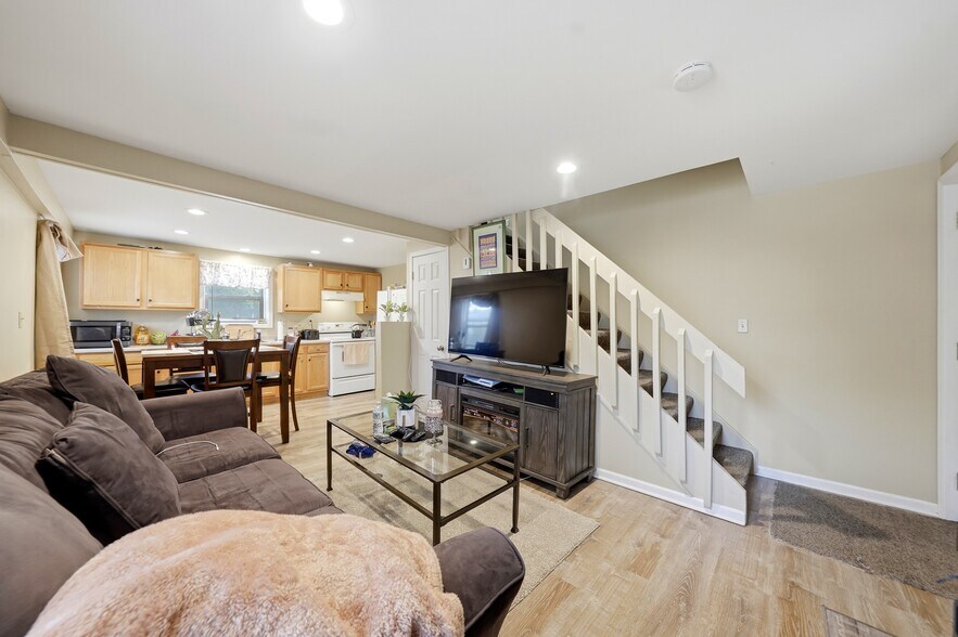 More Photos Of 55 Washington St, Lockport Apartments For Sale
