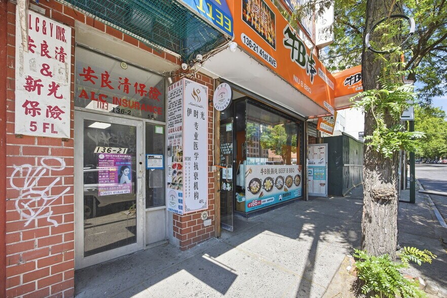 More Photos Of 136-21 41st Ave, Flushing Storefront Retail Office For Sale