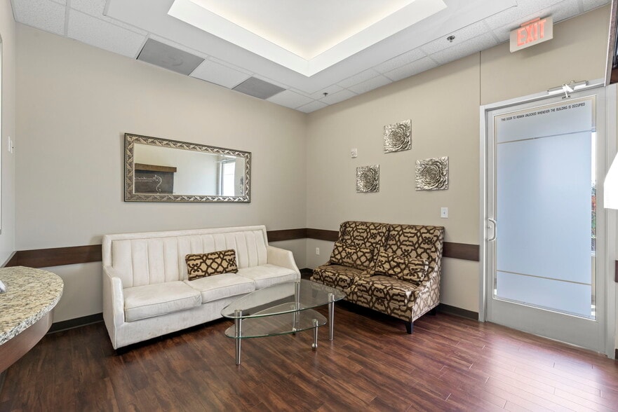 More Photos Of 7790 W Grand Pky, Richmond Medical For Lease