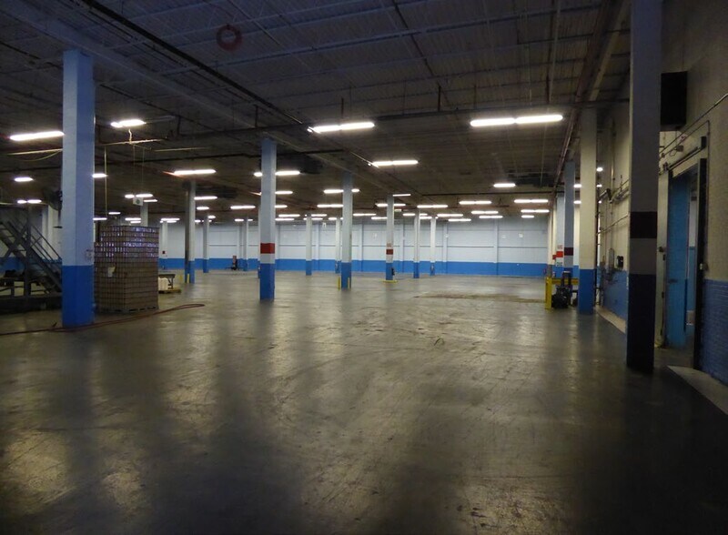 More Photos Of 152 Broadway, Haverstraw Warehouse For Lease