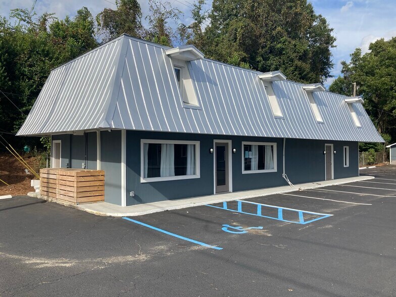 More Photos Of 4762 Rivers Ave, North Charleston Office For Lease