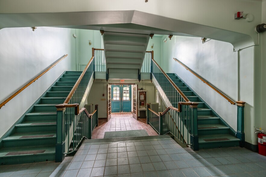 More Photos Of 1251 Trumansburg Rd, Ithaca Office Residential For Sale