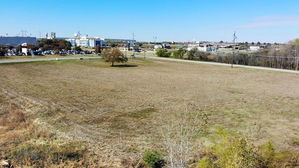 More Photos Of 2410 N Rockford Rd, Ardmore Land For Sale