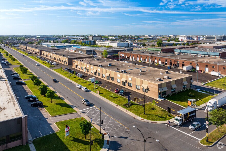 More Photos Of 1100-1190 Rue Bégin, Saint-Laurent Warehouse For Lease