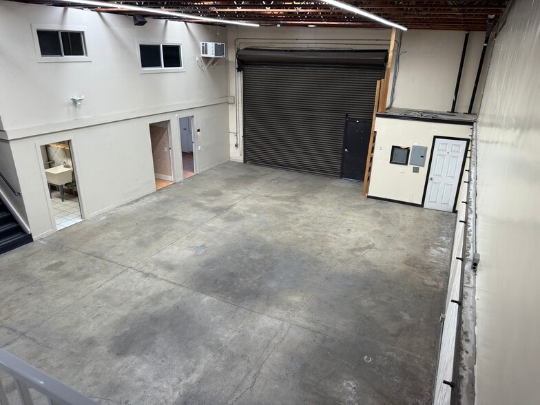 More Photos Of 3814 W 139th St, Hawthorne Warehouse For Lease