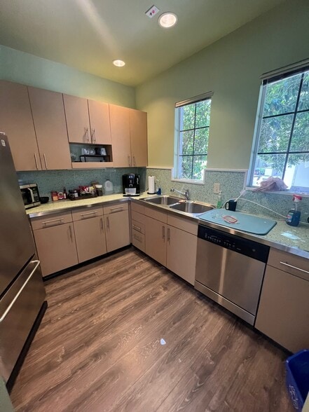 More Photos Of 2330 W Horatio St, Tampa Medical For Lease