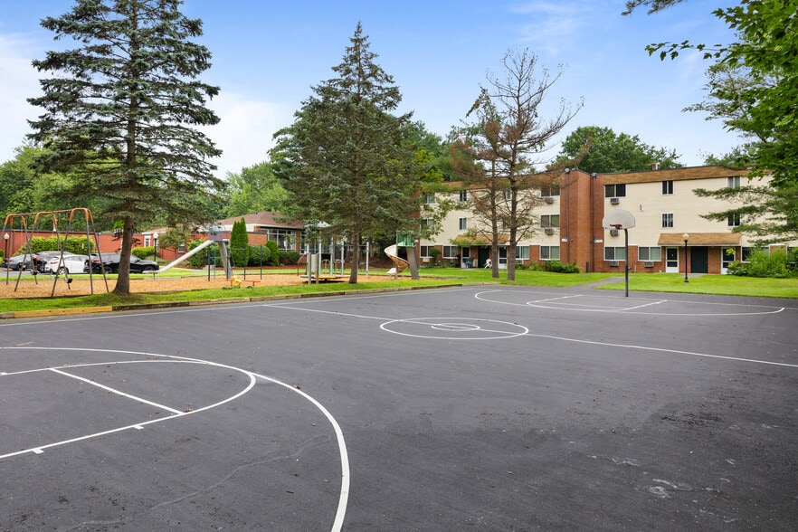 More Photos Of 193-321 Fernbank Rd, Springfield Apartments For Sale