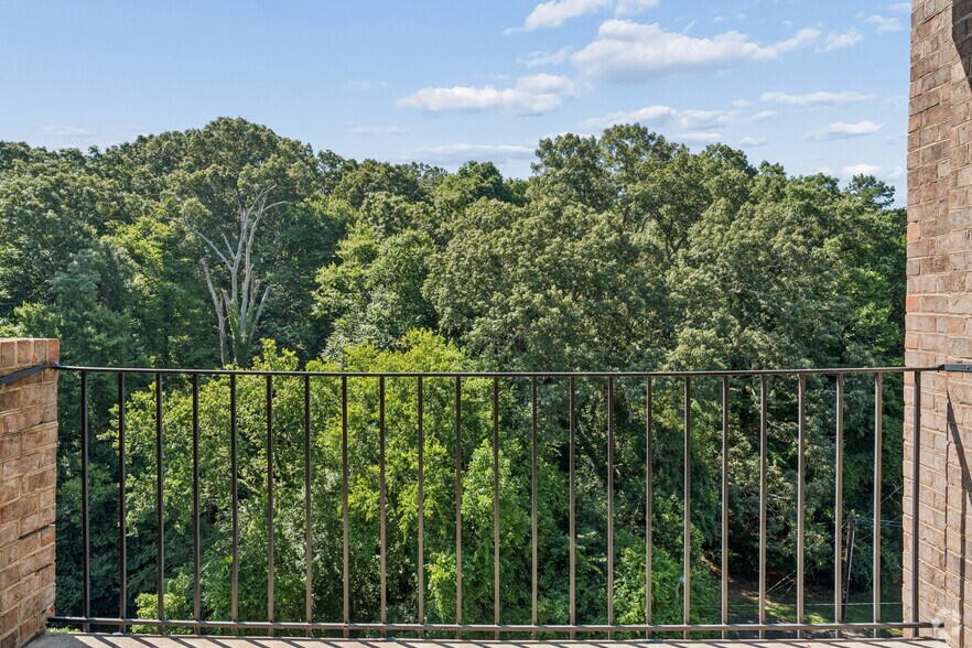 More Photos Of 600 Martin Luther King Jr Blvd, Chapel Hill Apartments For Sale