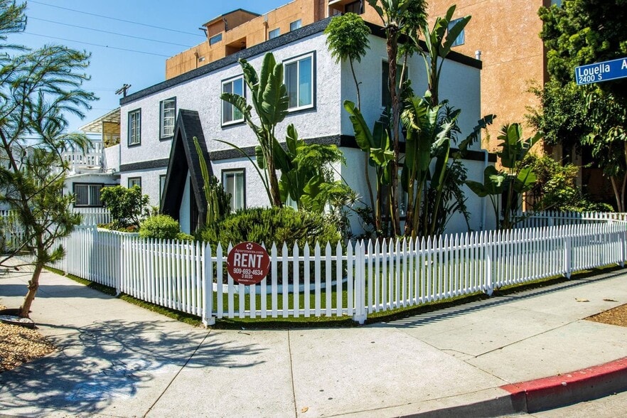 Primary Photo Of 2403 Louella Ave, Venice Apartments For Sale