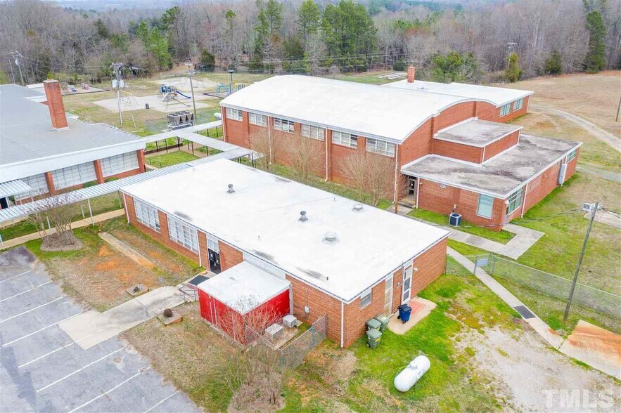 More Photos Of 8176 Nc Highway 96, Oxford Manufacturing For Sale