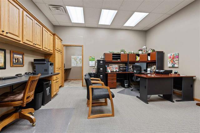 More Photos Of 217 8th Ave, Wellman Medical For Sale