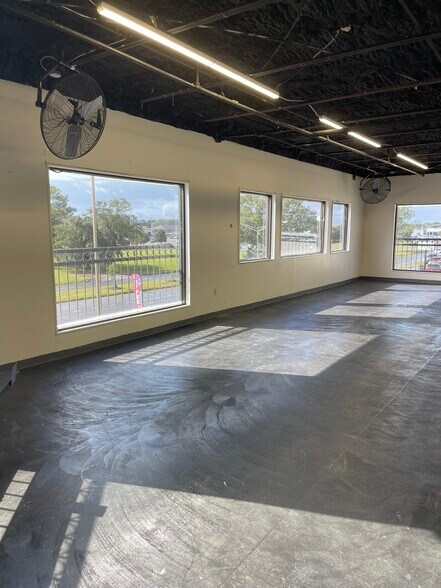 More Photos Of 5830 S Sherwood Forest Blvd, Baton Rouge Freestanding For Lease