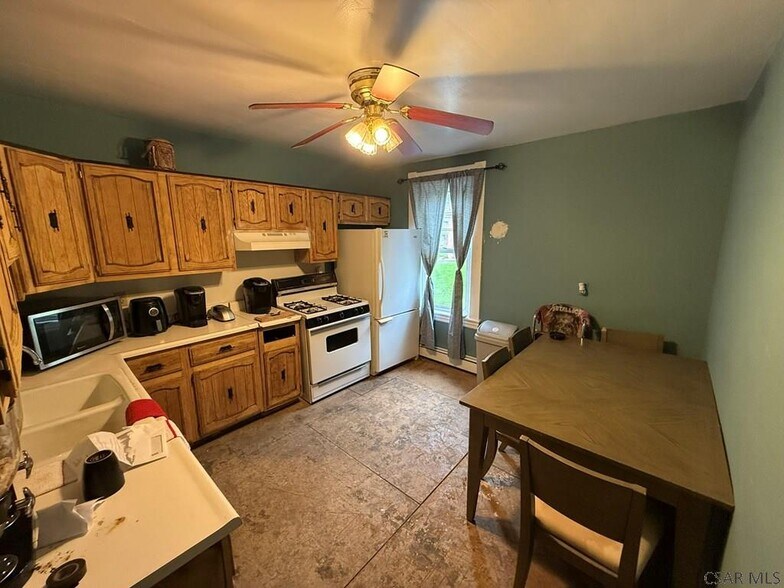 More Photos Of 534 Sheridan St, Johnstown General Retail For Sale