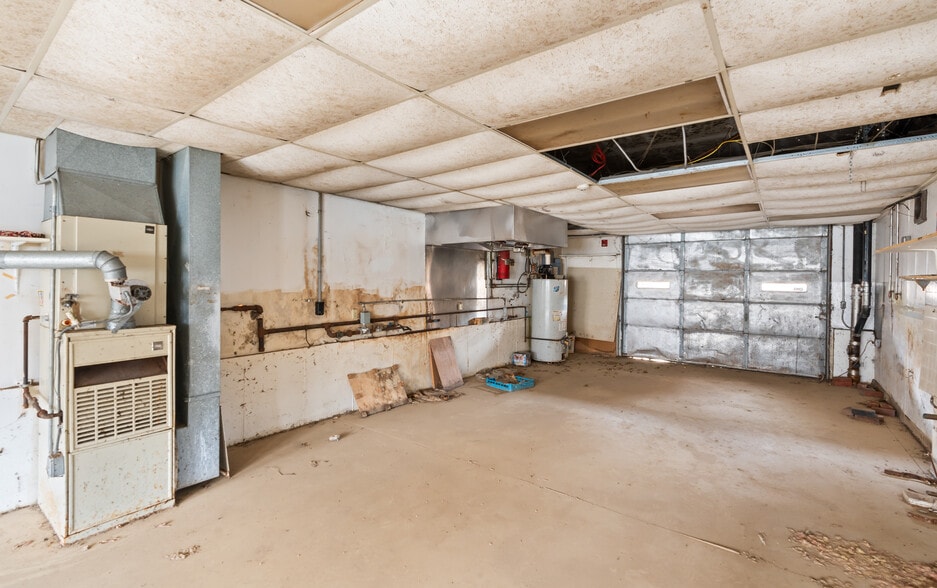 More Photos Of 360 SW Cutoff, Northborough Industrial For Sale