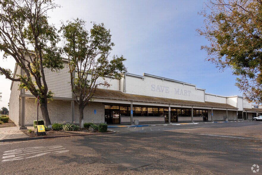 More Photos Of 1313-1341 E Pacheco Blvd, Los Banos Unknown For Lease