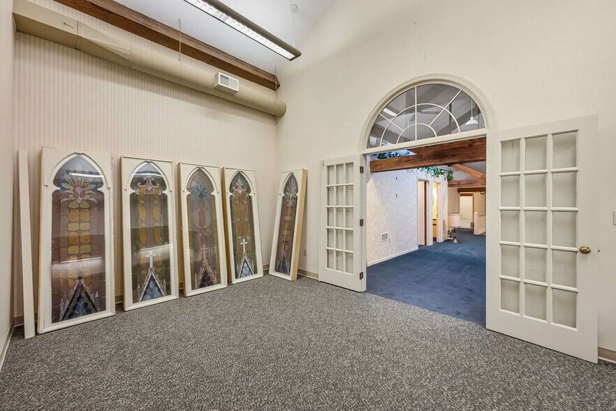 More Photos Of 412 E River St, Elyria Office For Sale