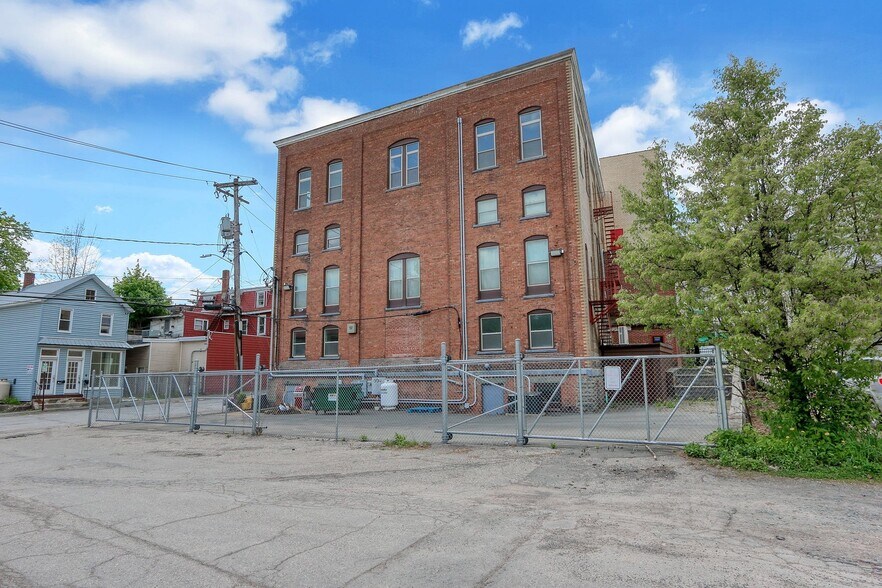 More Photos Of 59 N Main St, Liberty Loft Creative Space For Sale