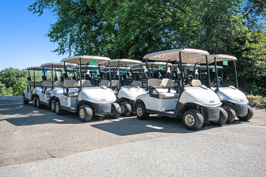 More Photos Of 3200 Buccaneer Blvd, Plattsmouth Golf Course Driving Range For Sale