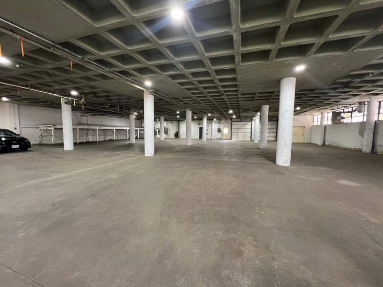 More Photos Of 111 Lafayette Ave, White Plains Warehouse For Lease