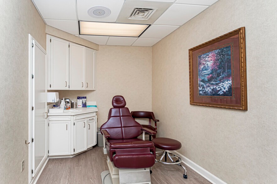 More Photos Of 8425 Cumberland Pl, Baton Rouge Medical For Lease