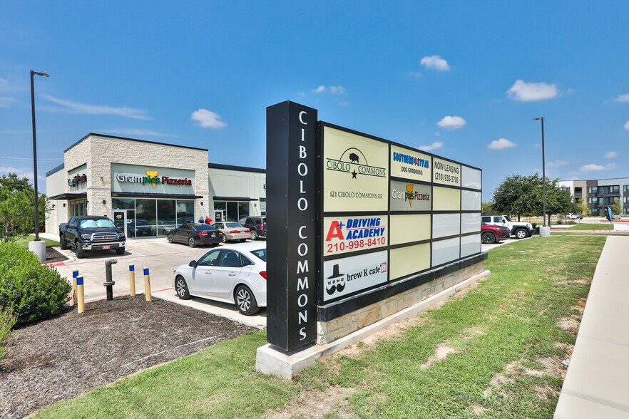 More Photos Of 121 Cibolo Commons, Cibolo General Retail For Lease