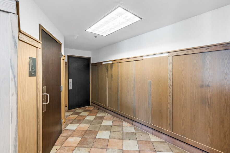 More Photos Of 1197 Lakes Blvd, Lake Park Fast Food For Lease