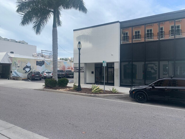 Primary Photo Of 1549 State St, Sarasota Office For Lease