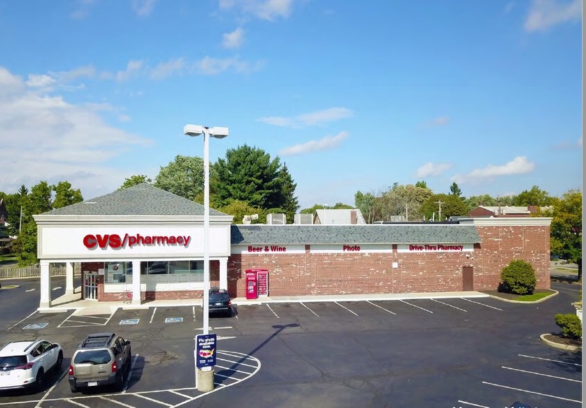 More Photos Of 235 E Cuyahoga Falls Ave, Akron Drugstore For Lease