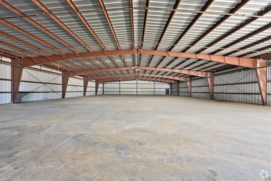 More Photos Of 16330 Beaver Rd, Adelanto Warehouse For Sale