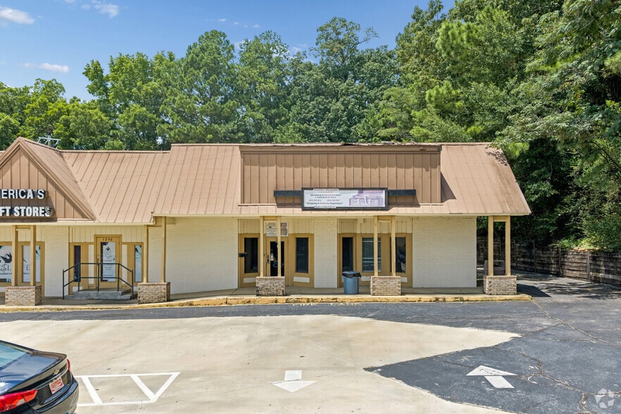 More Photos Of 1200-1248 Center Point Pky, Birmingham Storefront For Sale