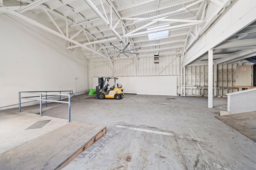 More Photos Of 575 10th St, San Francisco Warehouse For Sale