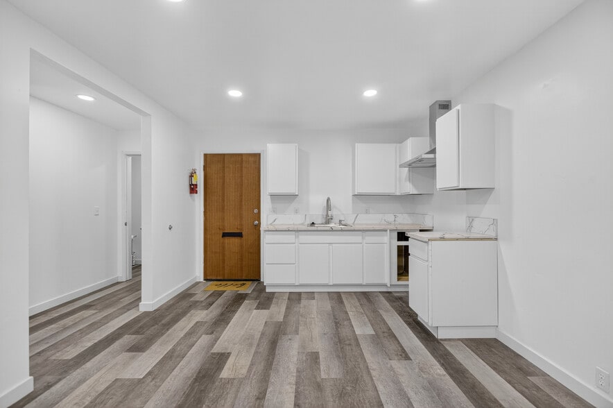 More Photos Of 5897 Pony Express Trl, Pollock Pines Office For Sale