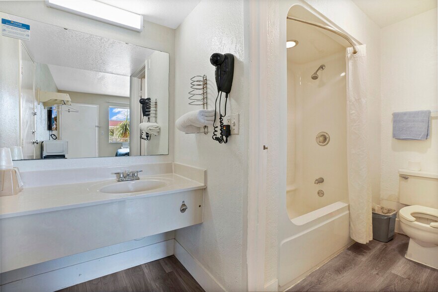 More Photos Of 7455 W Irlo Bronson Memorial Hwy, Kissimmee Hotel For Sale